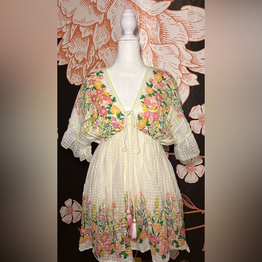 Papa Pia Embroidered White Floral V-Neck Mini Dress